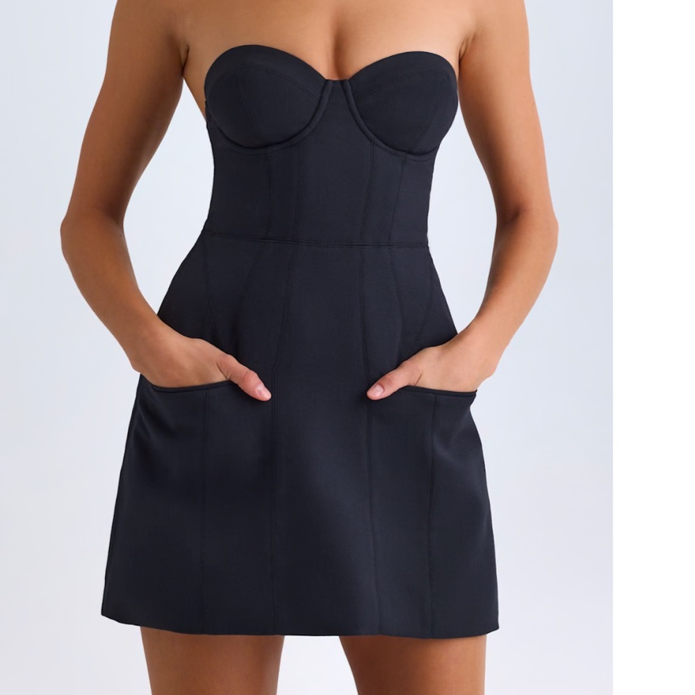 Oh Polly. ARTA
Strapless Structured Tulip Mini Dress in Black